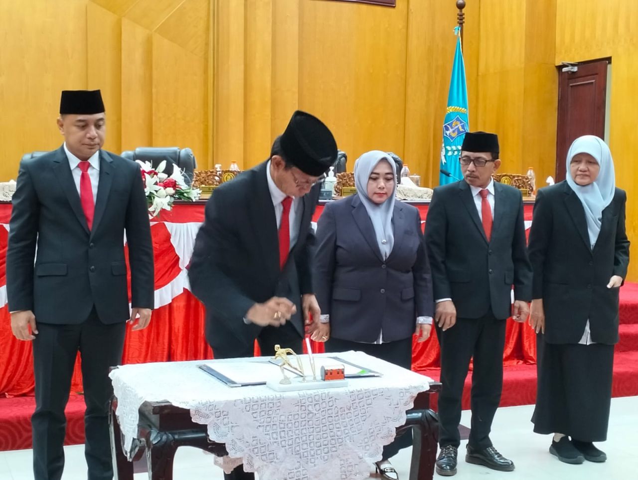 Ngeri, Pantun Fraksi PKB Singgung Pembahasan APBD Surabaya 2025 Terburu-buru