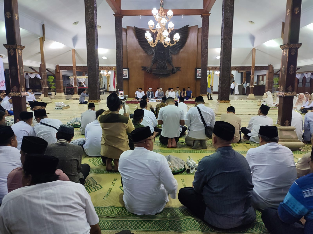 Pemkab Blitar Gelar Malam Tirakatan HUT ke-79 Kemerdekaan RI