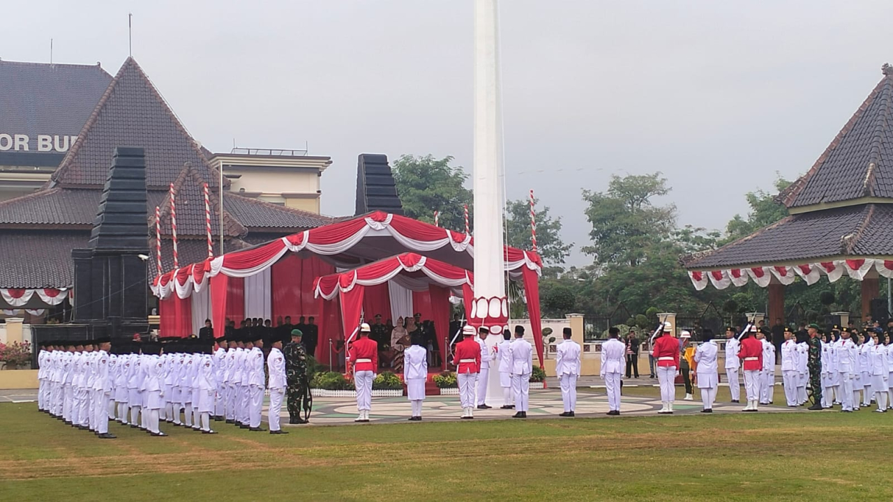 Bupati Blitar Pimpin Upacara HUT ke-79 RI