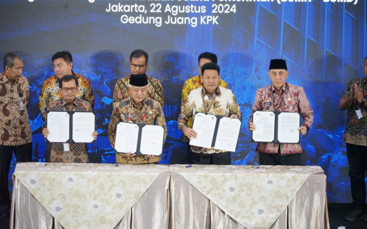 Pemkab Sidoarjo Tandatangani Perjanjian Kerjasama BUMN Dan BUMD pada Sektor Pengelolaan Sampah