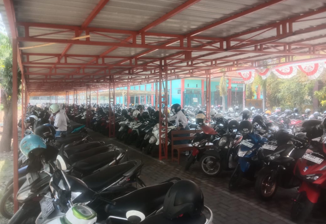 Foto: Lokasi parkir kendaraan siswa yang nyaman
