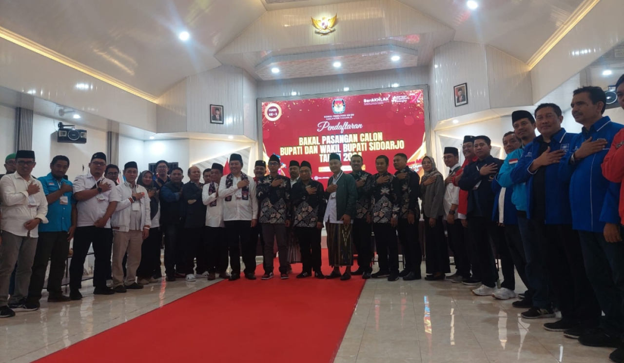 Mas Iin dan Mas Edi Usung Tagline SAE Daftar Paling Akhir ke KPU Sidoarjo