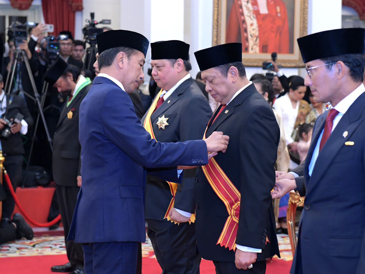 Ketua MPR RI Bamsoet Terima Tanda Kehormatan Bintang Mahaputera Adipradana