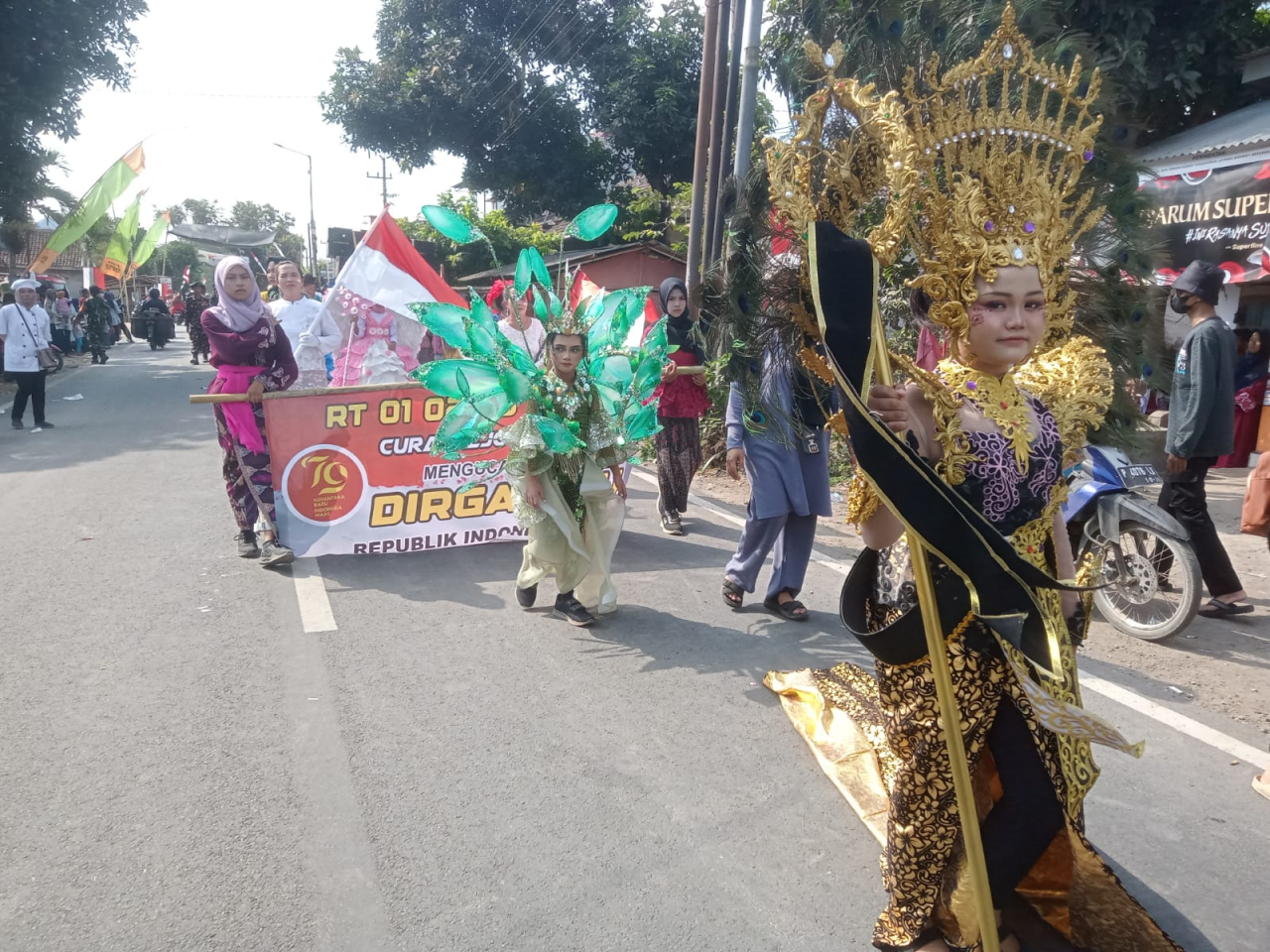 Peringati HUT ke-79 RI, Ribuan Talent Desa Cangkring Ikuti Karnaval Kebudayaan