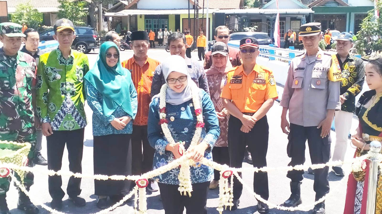 Resmikan Jembatan Dawuhan dan Tunjung, Bupati Blitar Harap Ekonomi Masyarakat Lebih Meningkat