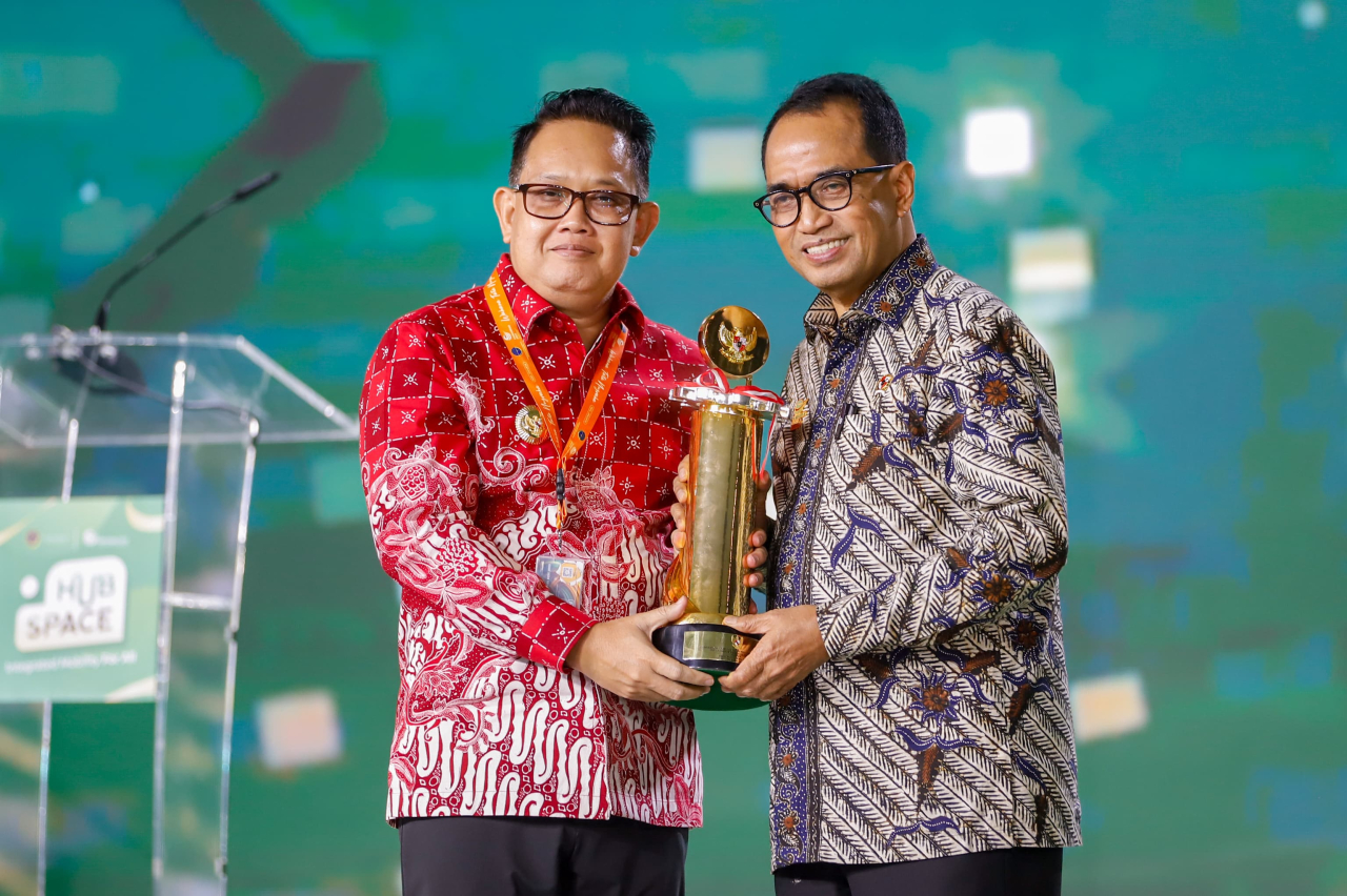 Berhasil Tata Transportasi Publik, Pemprov Jatim Raih Wahana Tata Negara Wiratama 2024 dari Kemenhub