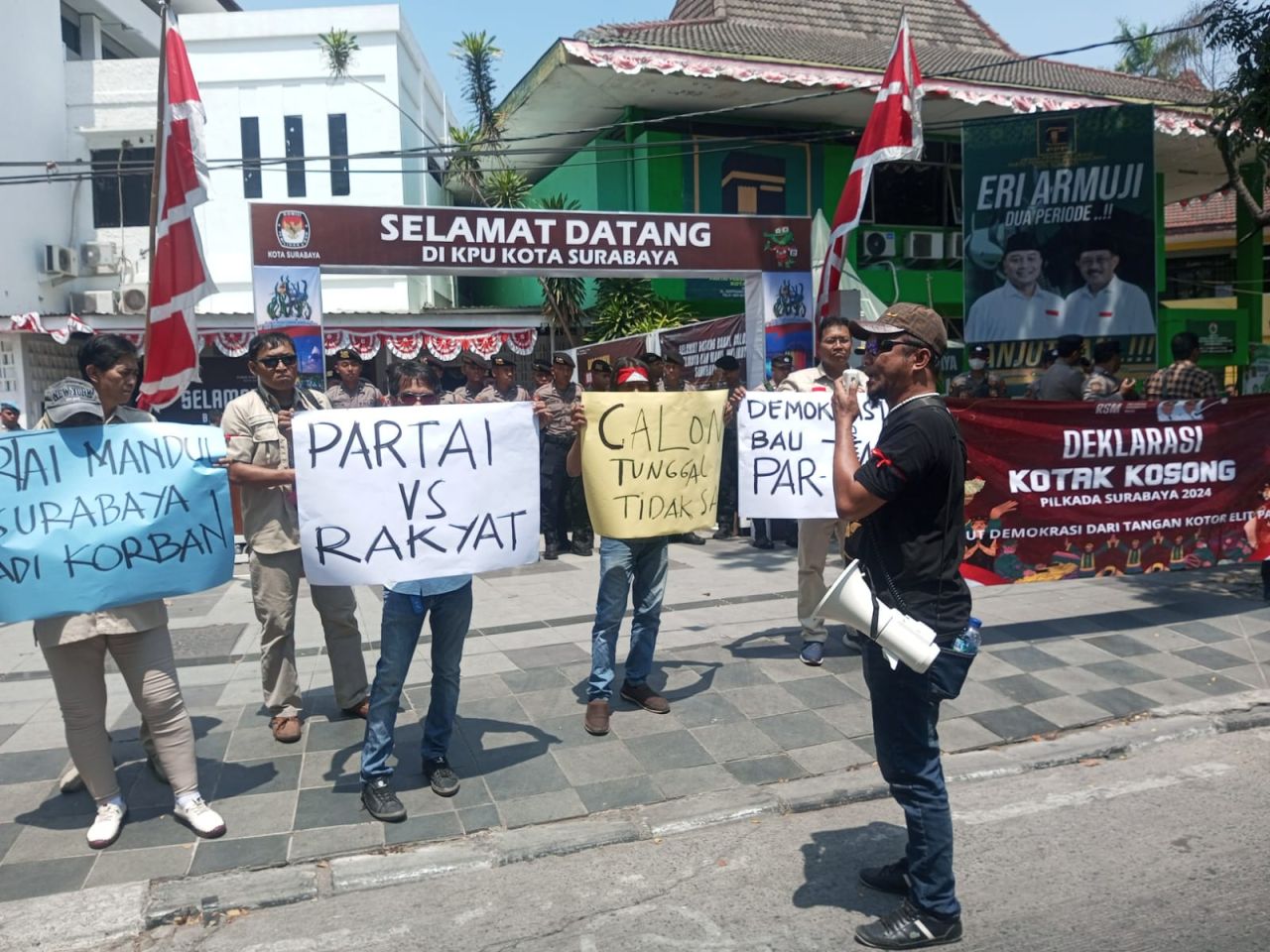 Lawan Bumbung Kosong, Pengamat: Erji Jangan Jemawa
