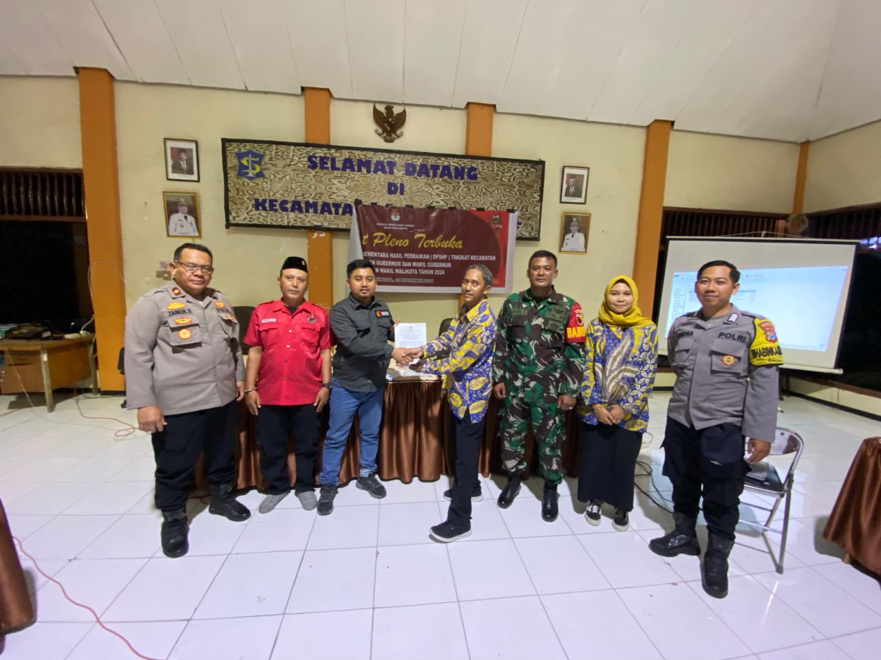 Bersama Stakeholder Panwascam Sukomanunggal Monitoring DPSHP 