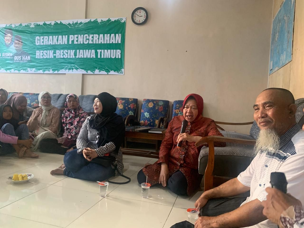 Bersama Relawan di Lamongan, Risma Bahas Solusi Jawa Timur  Lebih Baik
