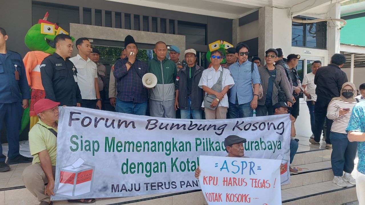 Deklarasi Bumbung Kosong, FKB Kepung KPU Surabaya