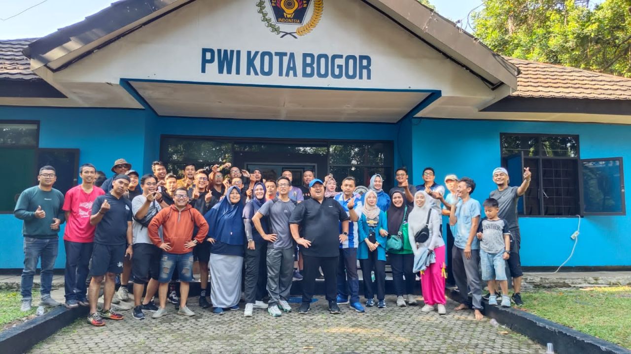 Dirut Perumda Tirta Pakuan Ikut Jumat Sehat PWI Kota Bogor
