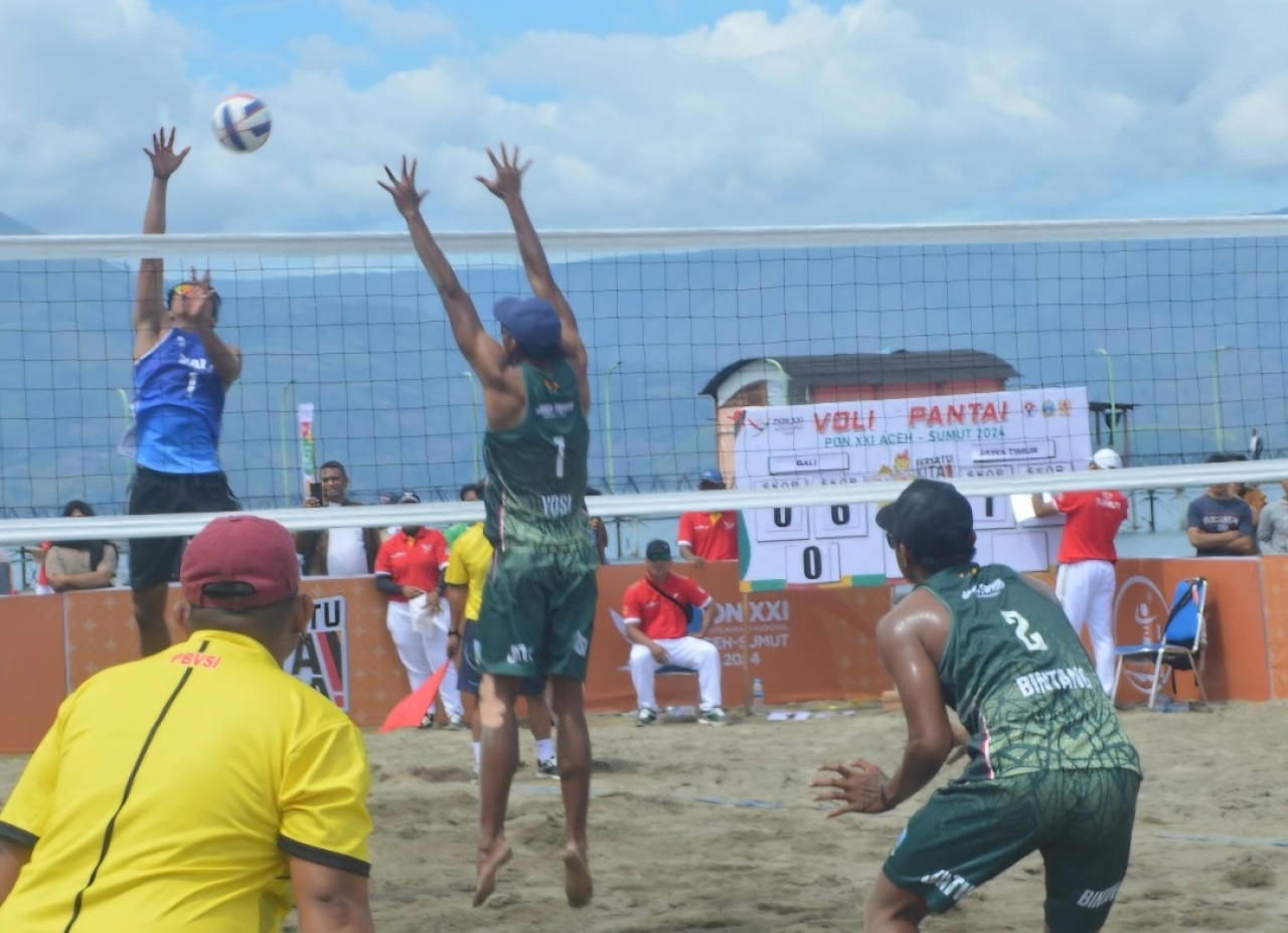 Laga Perdana, Dua Tim Voli Pantai Putra Jatim Berhasil Tundukkan Tim Provinsi Bali