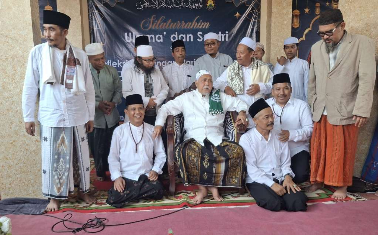 Abah Gun-Dokter Umar Didapuk Jadi Pejuang Santri dan Pondok Pesantren