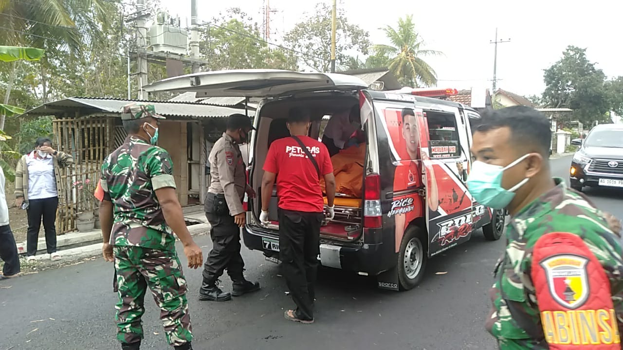 Pria di Blitar Ditemukan Meninggal di Bengkel, Diduga Karena Penyakit Lambung
