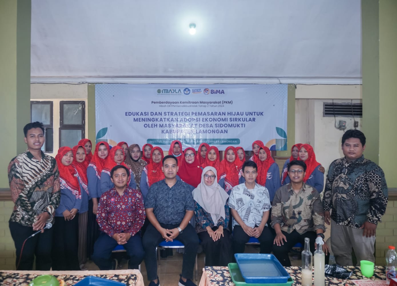 Mengolah Limbah Air Kelapa Menjadi Nata de Coco di Desa Sidomukti Lamongan