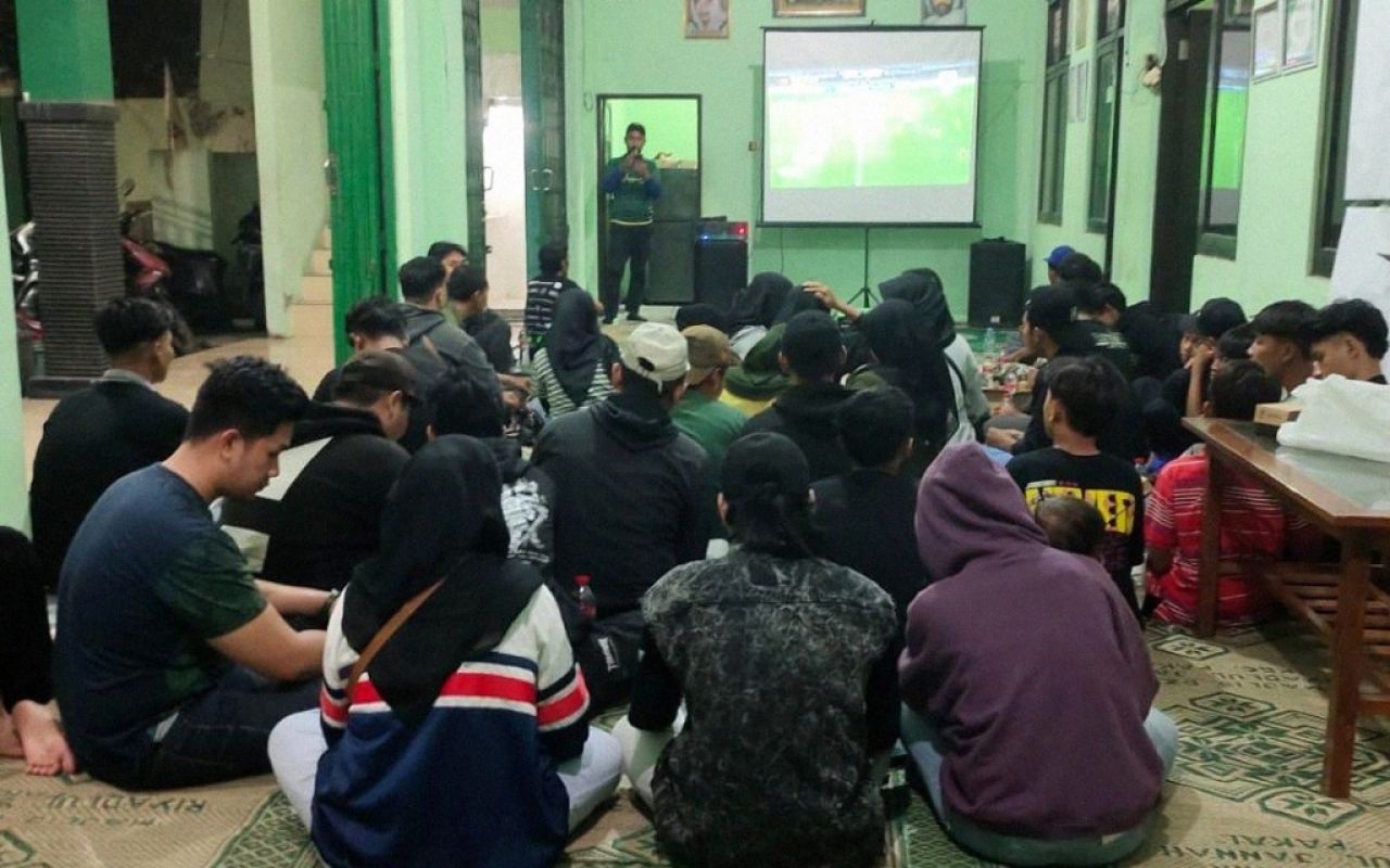 Brigade Bunda Kota Surabaya Nobar Timnas Indonesia Bersama Pemilih Pemula 