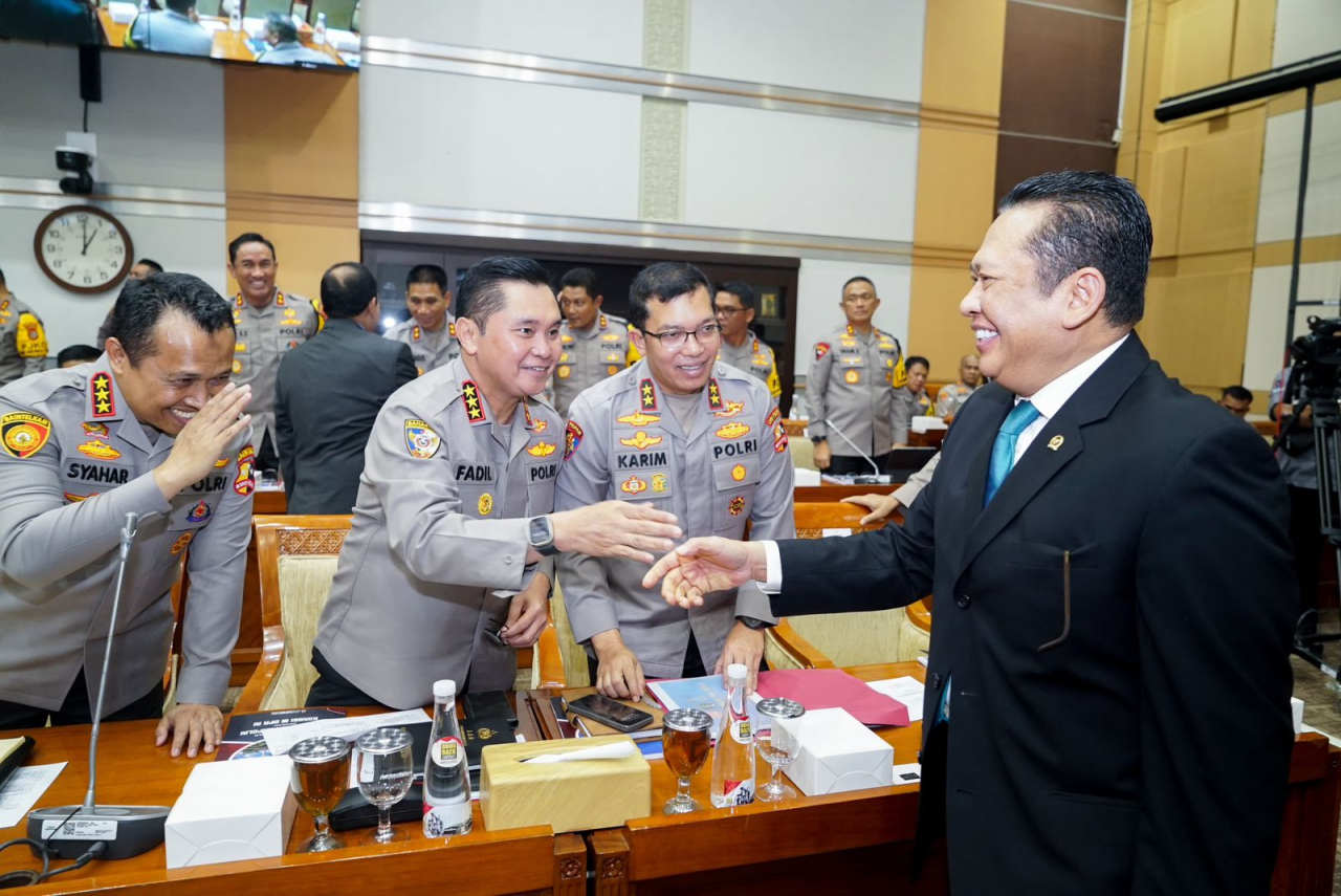 Rapat Kerja Komisi III DPR RI dengan Kapolri, Bamsoet Minta Penegakan Hukum Judi Online Ditingkatkan