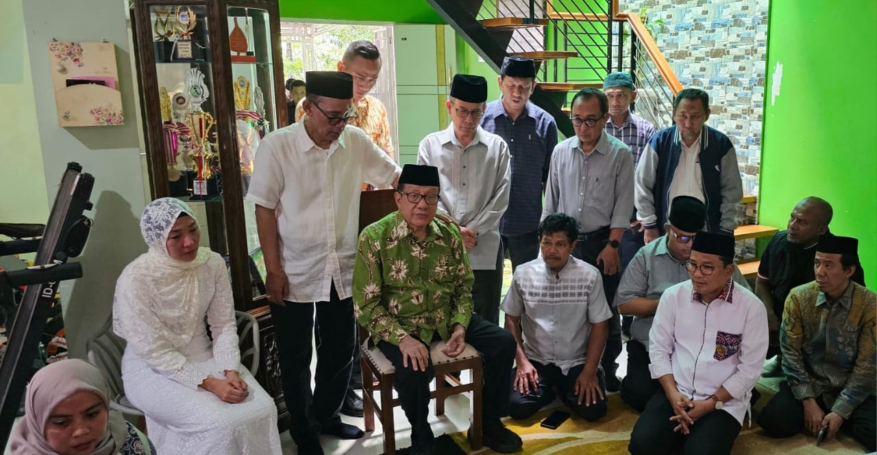 Para Tokoh Berdatangan, Kholis Malik Dilepas dengan Penghormatan