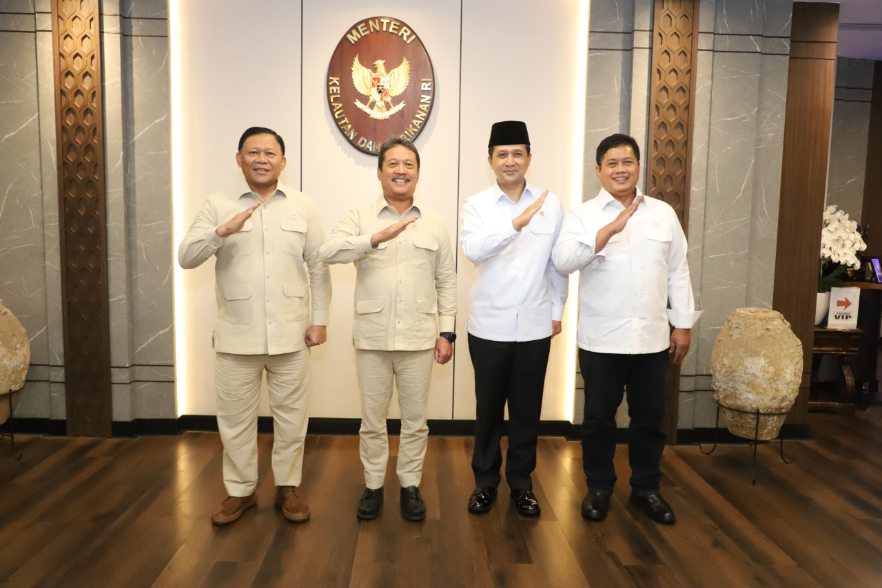 Jajaki Kolaborasi Kementrans-KKP, Viva Yoga: Kita Rintis Pembangunan Industri Di Kawasan Transmigrasi Pesisir