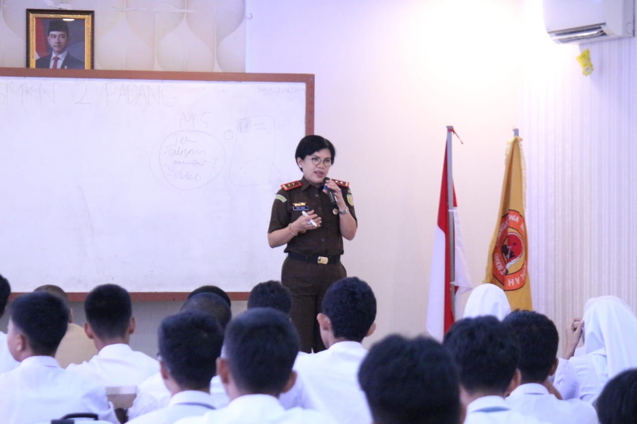 Kajati Sumbar Luncurkan Program JAKSA Mengajar, Guna Membangun Karakter dan Adab Generasi Muda