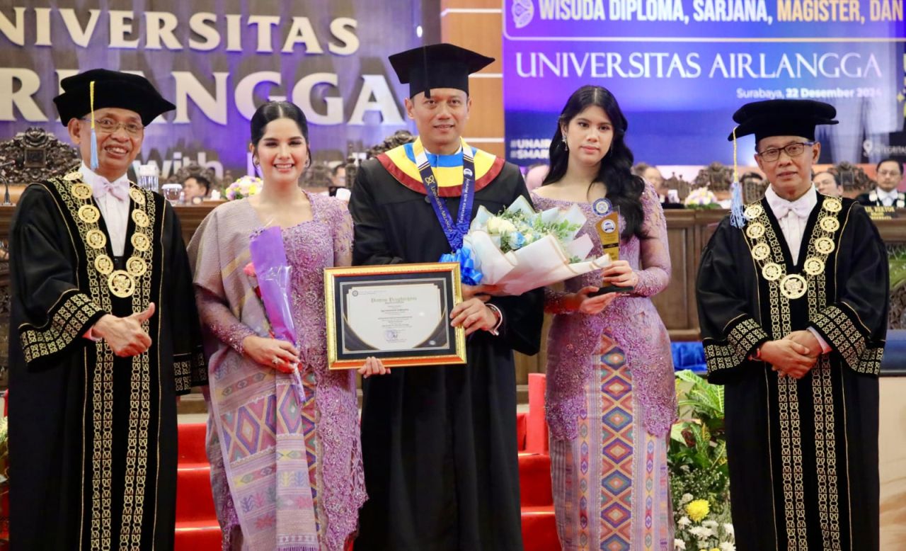 AHY Wisudawan Doktoral Terbaik Unair Desember 2024