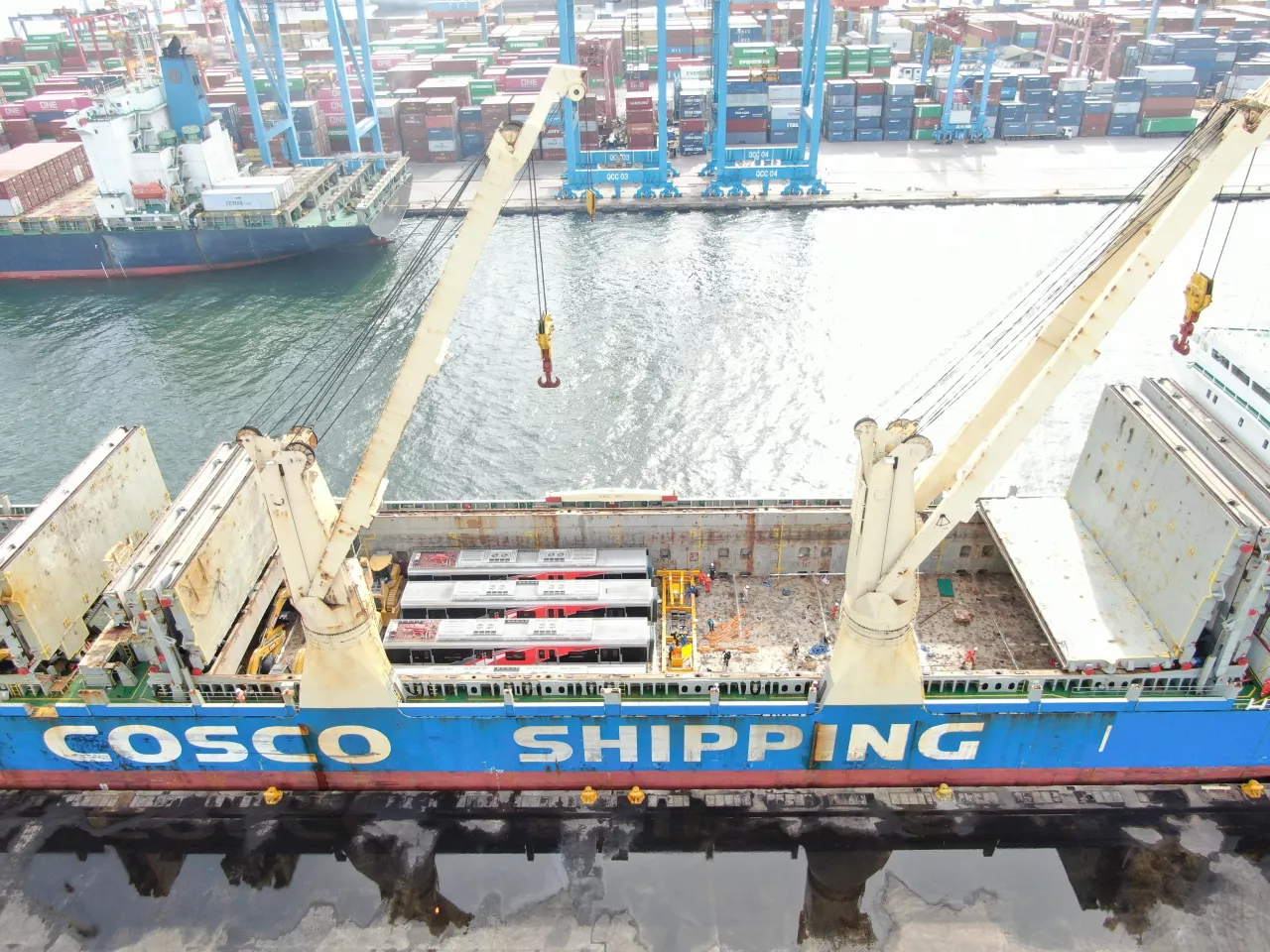 Pelabuhan Tanjung Priok Layani Kedatangan Trainset Baru KAI Commuter dari China