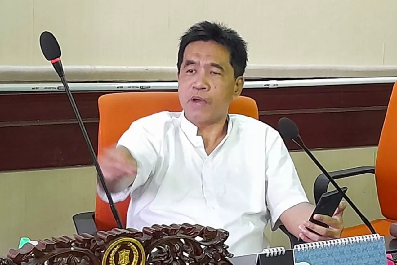 Minta Target Pendapatan Turun, Imam NasDem Sentil Rangkap Jabatan Direktur RS Eka Candrarini
