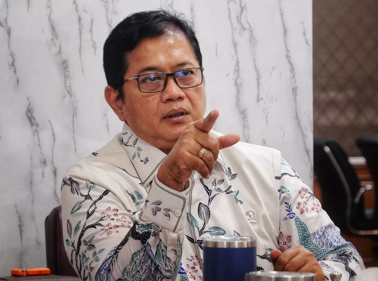 Wamen Viva Yoga: Paradigma Baru Transmigrasi Dalam Rangka Mendukung Swasemada Pangan