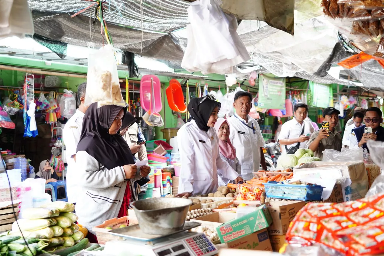 Jaga Stabilitas Harga Selama Ramadan, Wabup Sidoarjo Sidak Pasar Tradisional Porong