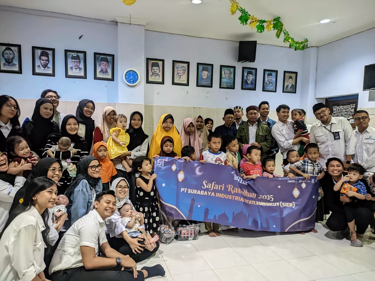 Manajemen PT SIER Berkunjung ke LKSA Muhammadiyah Medokan Ayu