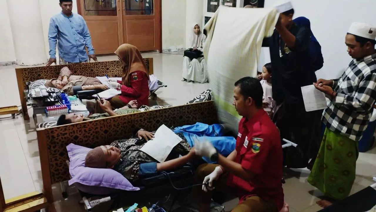Kolaborasi PMI dan Remas At-Taqwa Bondowoso: Donor Darah Meriahkan Malam Nuzulul Qur'an