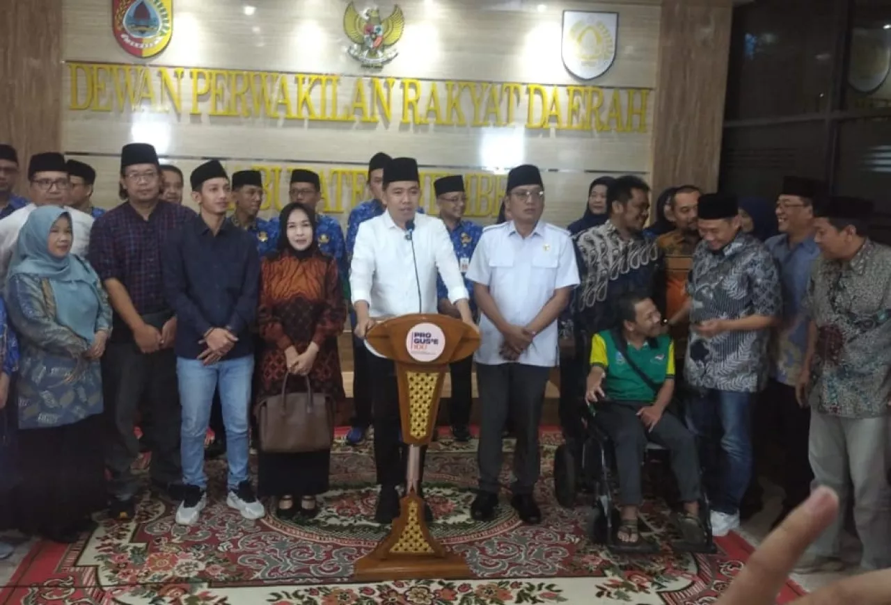 Belum Genap 100 Hari Kerja, Gus Fawait Tuntaskan Sertifikat HGU PDP Kahyangan