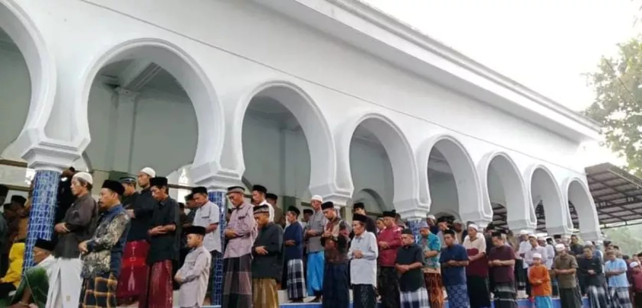 Warga Perbatasan Bondowoso-Jember Rayakan Lebaran Lebih Awal dengan Sistem Khumasi