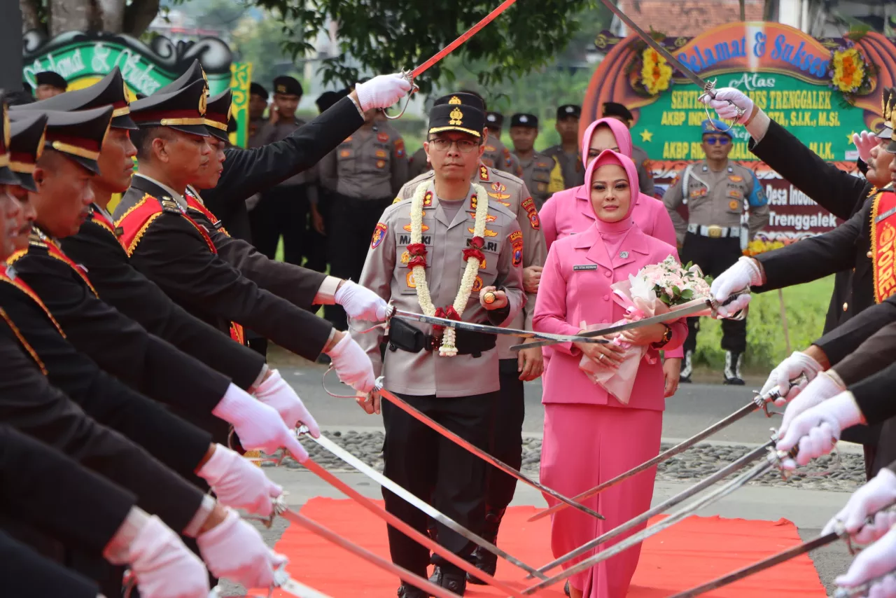 Rangkaian Acara Tradisi Penyambutan dan Pelepasan Kapolres Trenggalek