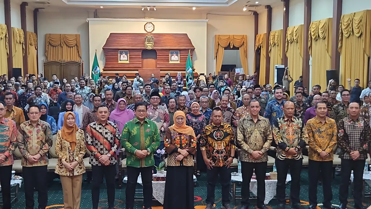 Hadiri Puncak HPN PWI Jatim 2025, Khofifah: Peran Pers Wujudkan Swasembada Pangan dan Gula