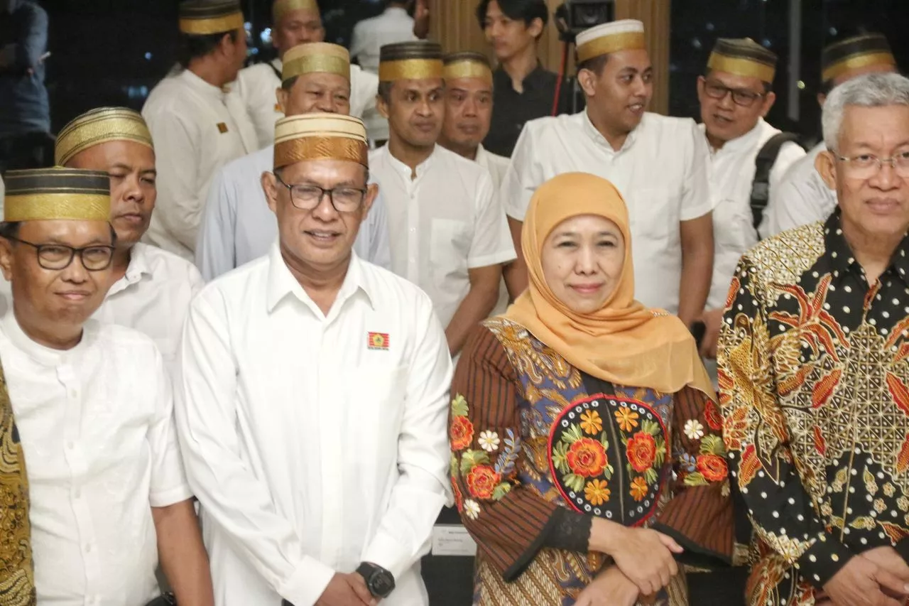 Gubernur Khofifah Hadiri Halal Bihalal KKSS Jatim, Soroti Peran Orang Tua dan Pendidikan Agama