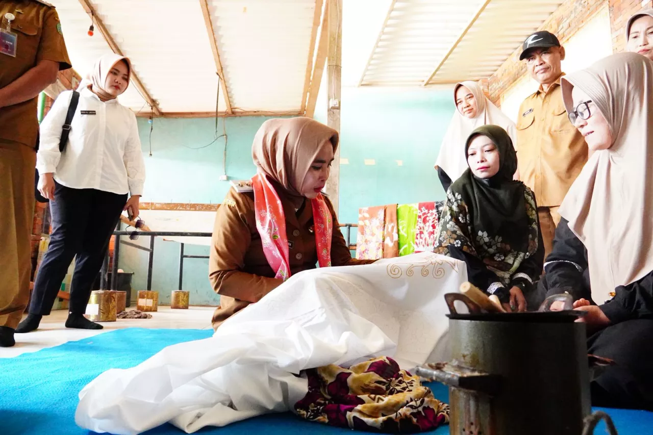 Wabup Sidoarjo Ajak Masyarakat Lestarikan Batik