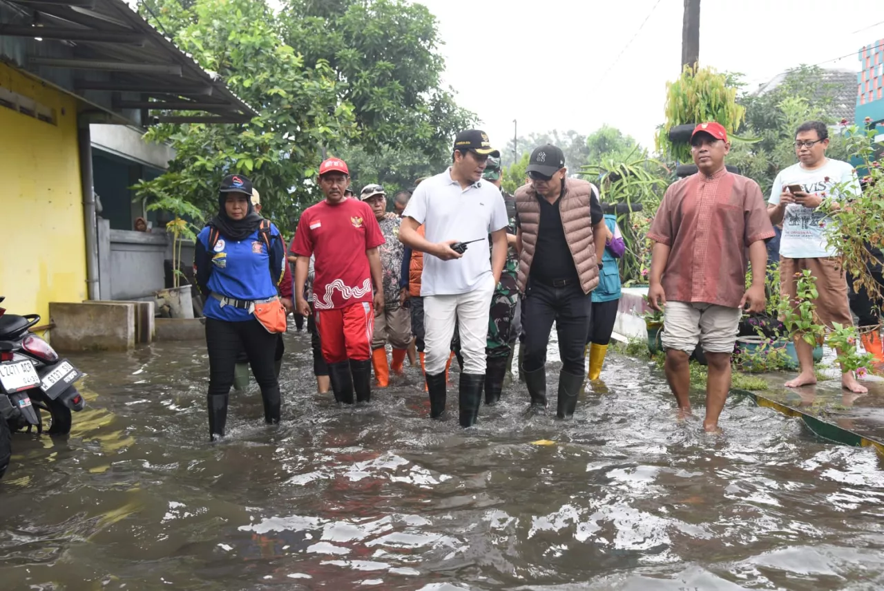 Sungai Meluap, Banjir Rendam Perumahan Pejaya Anugrah Taman Sidoarjo