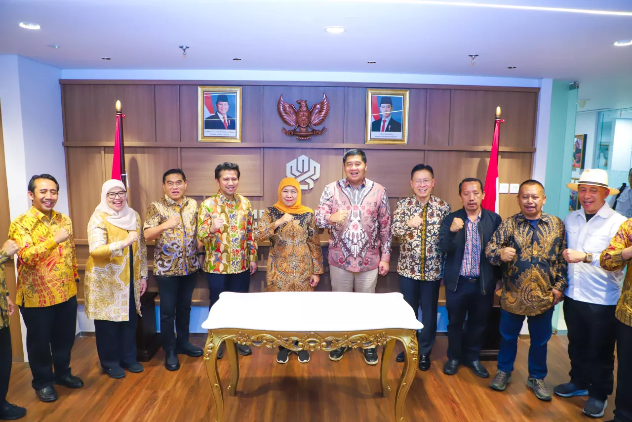 Khofifah-Emil Bersama PWI dan SPSI Jatim, Temui Menteri PKP Maruarar Sirait