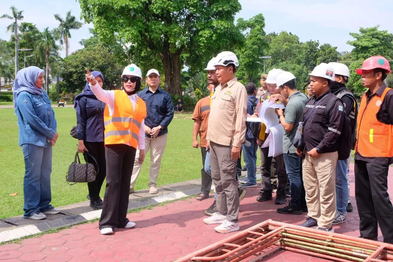 Wabup Sidoarjo Sidak Proyek Revitalisasi Alun-Alun, Targetkan Destinasi Publik Ramah Semua Kalangan
