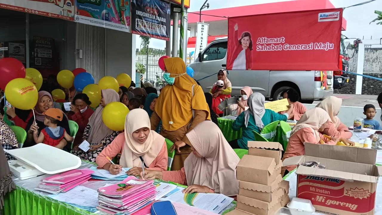 Alfamart Gandeng Puskesmas Ardimulyo Edukasi Nutrisi Balita