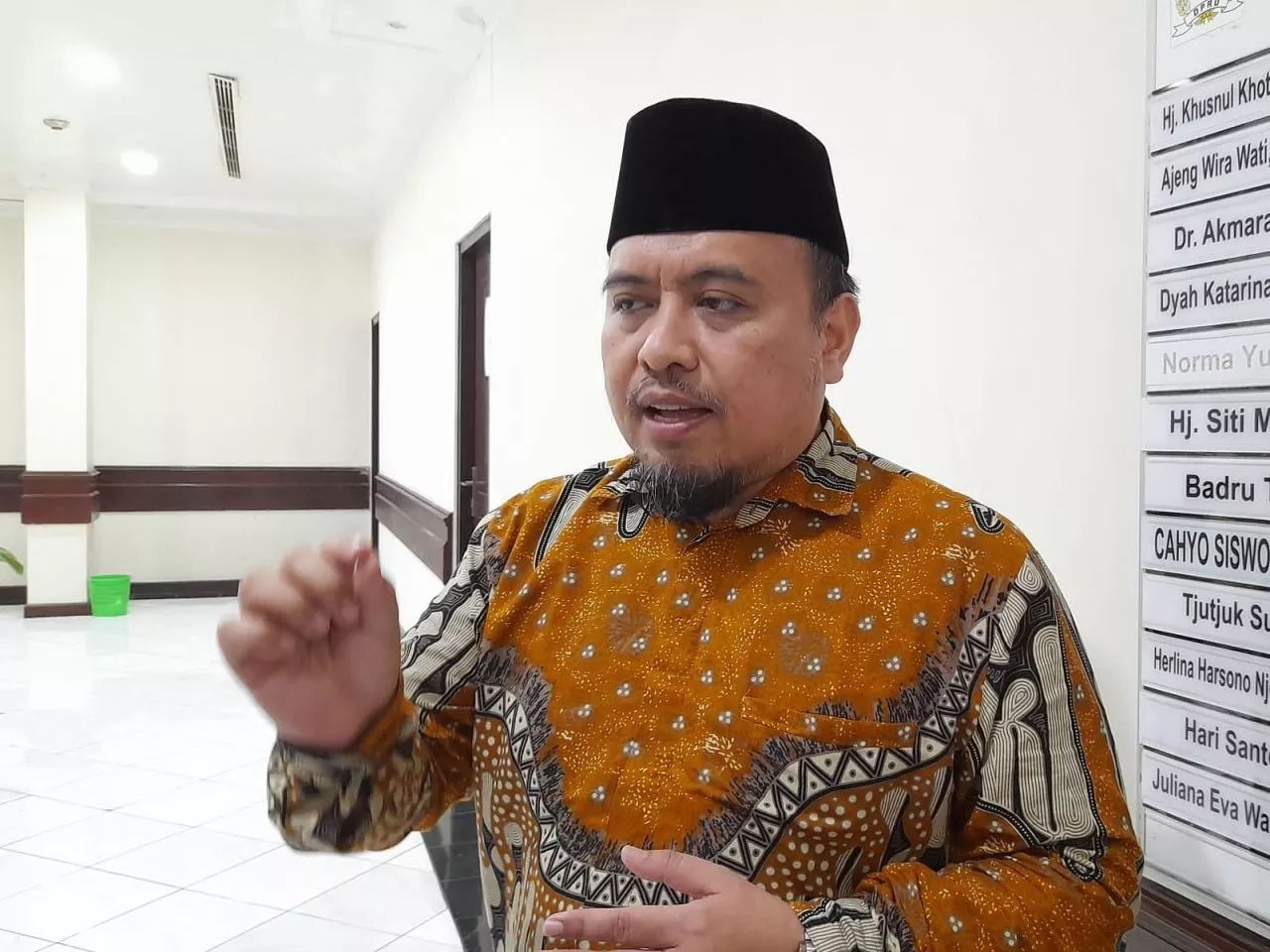 DPRD Minta Warga Tak Ragu Laporkan Kecurangan SMPB 