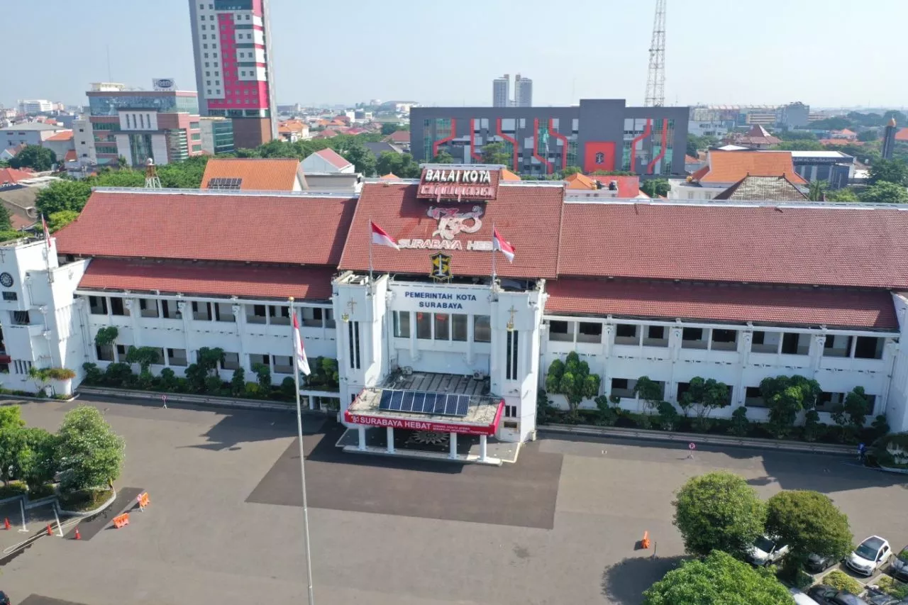 Pengamat Ingatkan Pemkot Surabaya Tak Brutal Soal Pembatasan KK
