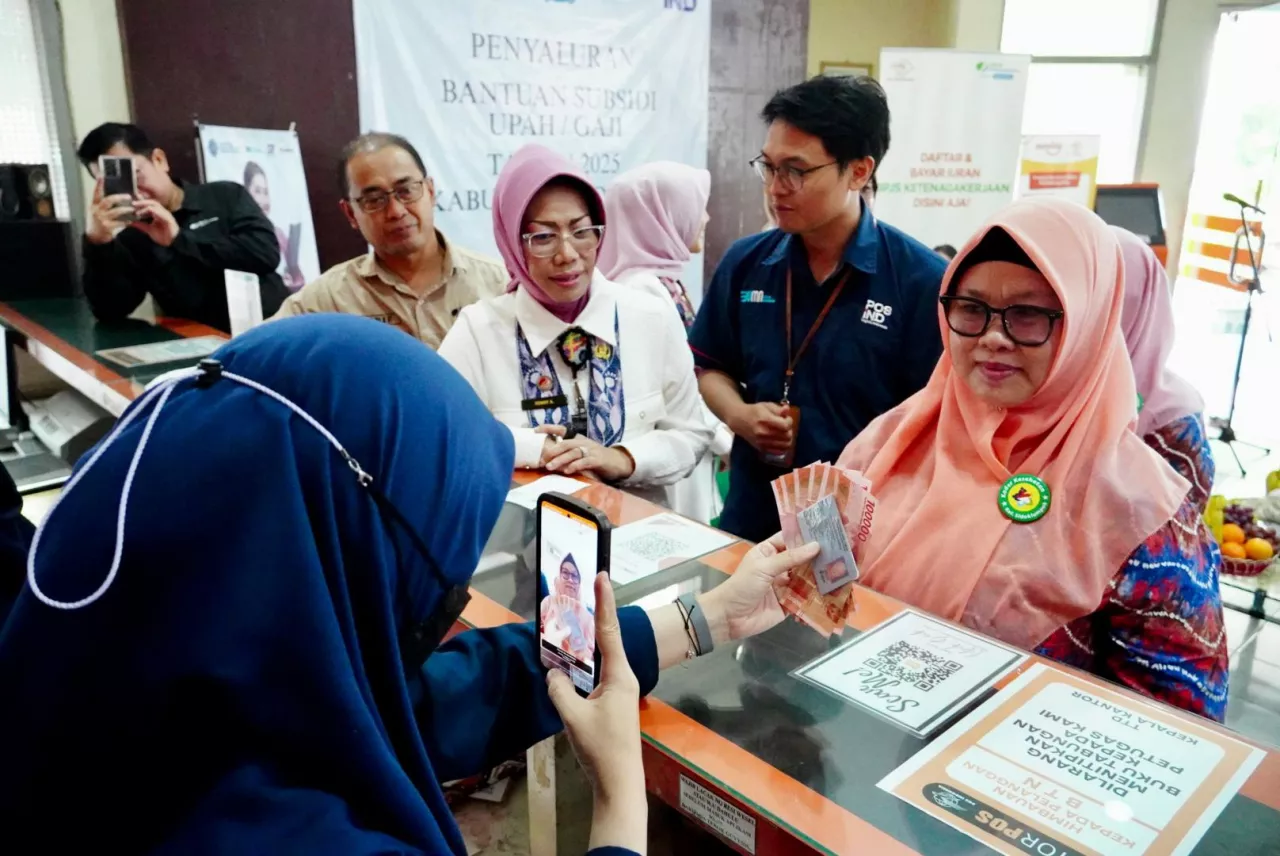 Pemkab Sidoarjo Salurkan BSU ke 155 Ribu Pekerja Berpenghasilan Rendah