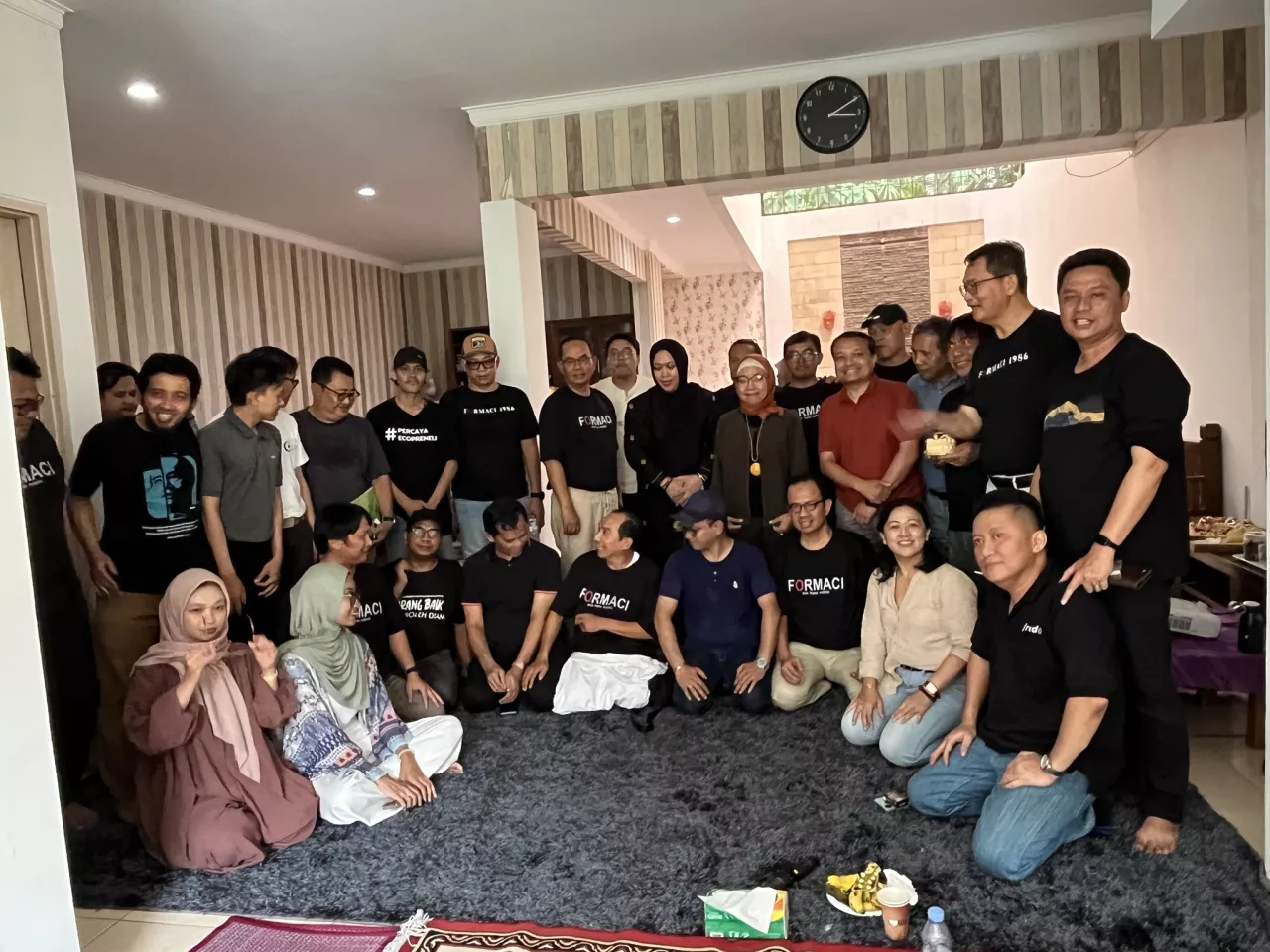 Forum Studi sebagai "College"