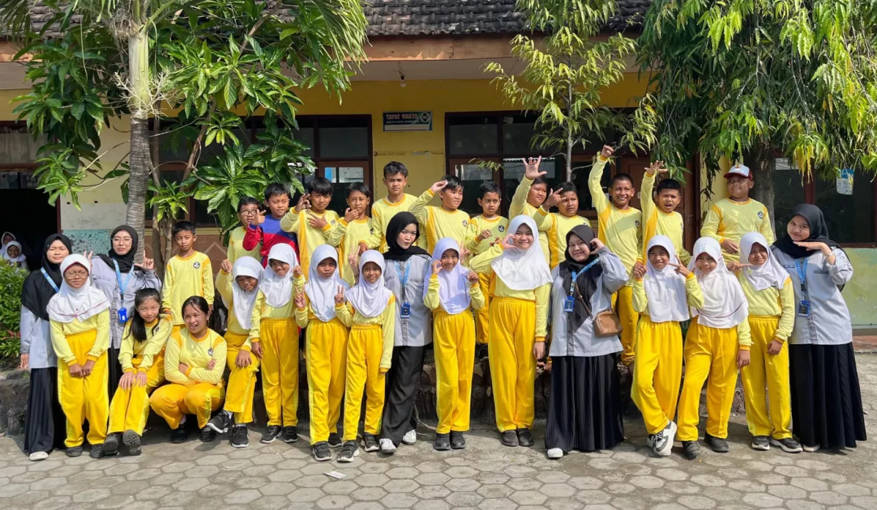 Resin Recycle Project KKN UMG, Edukasi Kreatif untuk Generasi Muda