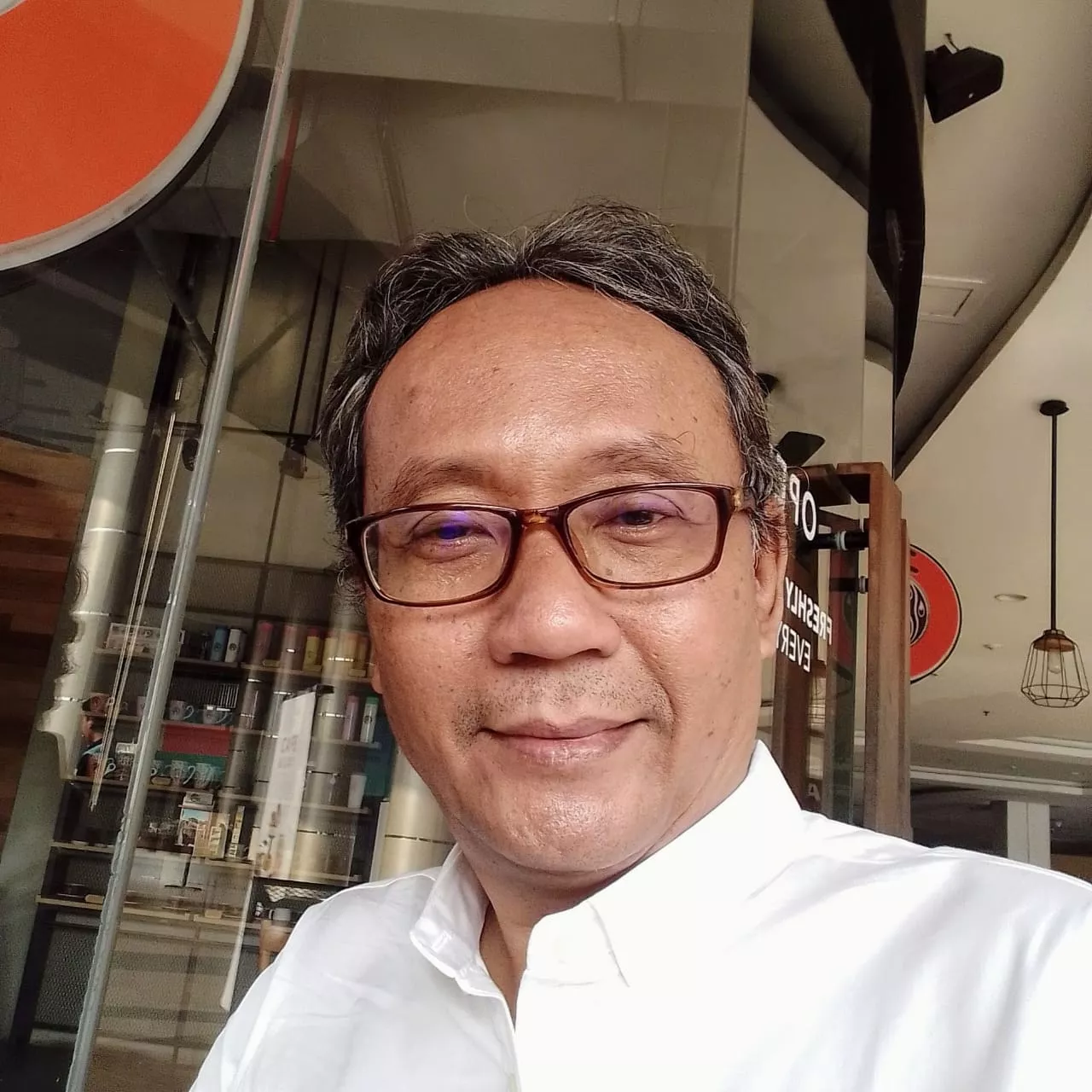 Ziarah Seni Modern dan Sosok Patron Seni Hendra Hadiprana