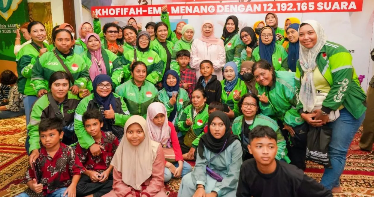 Mayoritas Warga Jatim Pilih “Fokus Kerja”, Abaikan Aksi Jalanan