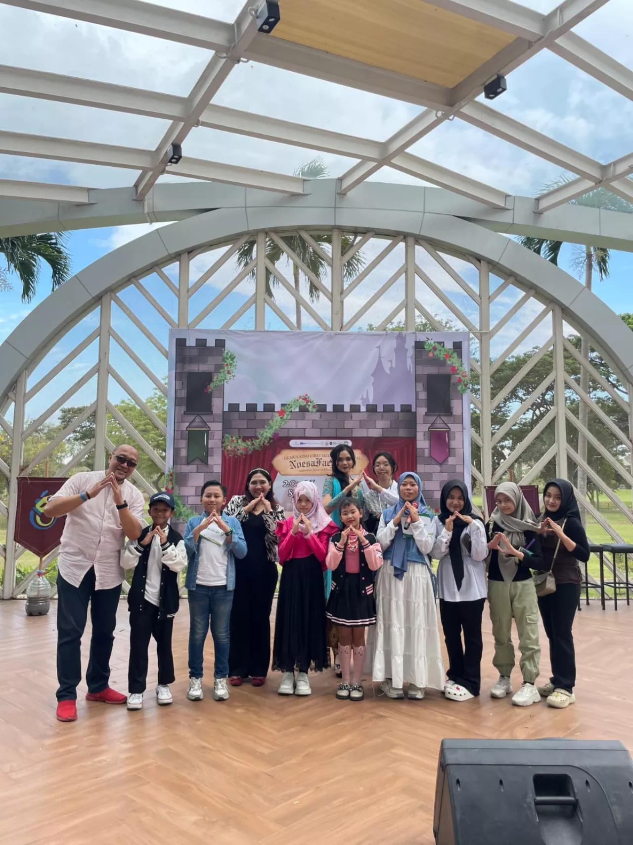 Unjuk Kemampuan, Para Siswa Rumah Broadcast Public Speaking Sapa Pengunjung Faiway Nine