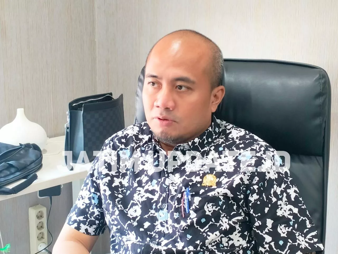 Hapus Kewenangan Direksi, Pansus Serahkan Penyesuaian Tarif KBS ke Eri Cahyadi